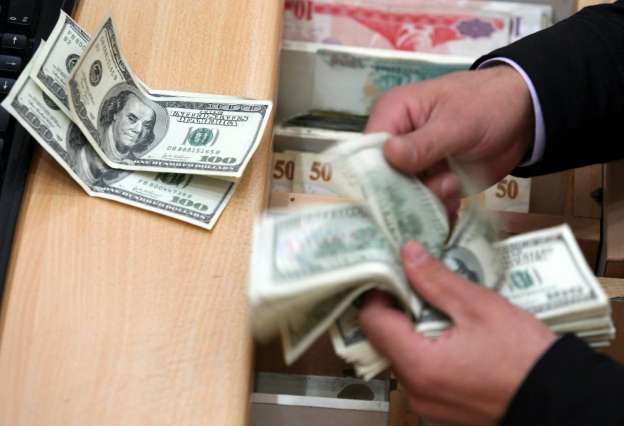 Dólar cierra hasta en 18.85 pesos 
