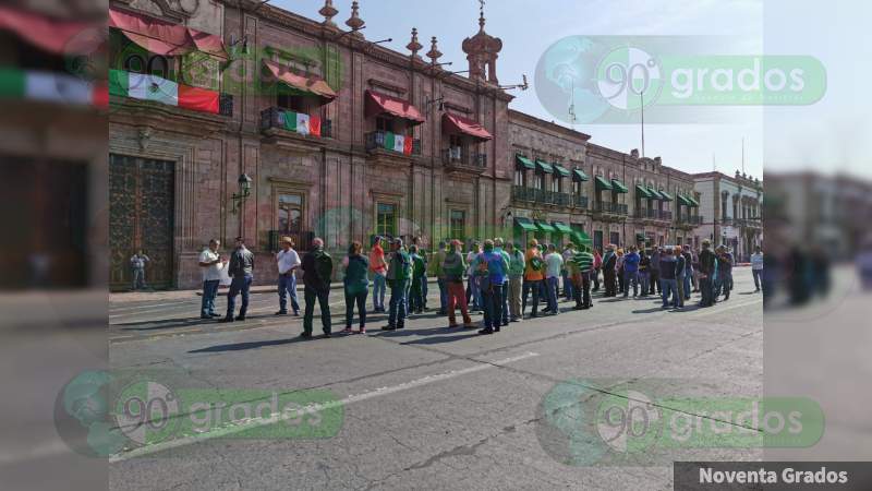 CNTE se manifiesta frente a Palacio de Gobierno en Morelia - Foto 4 
