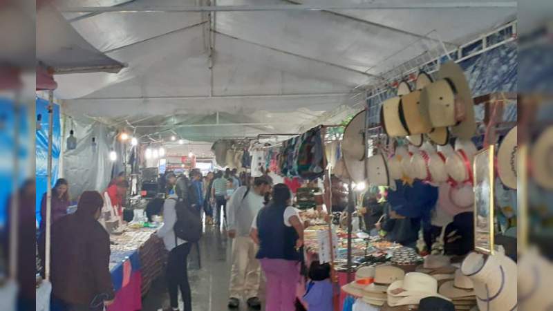 Concluye con éxito III Feria Artesanal del Movimiento Antorchista en Pátzcuaro, Michoacán 