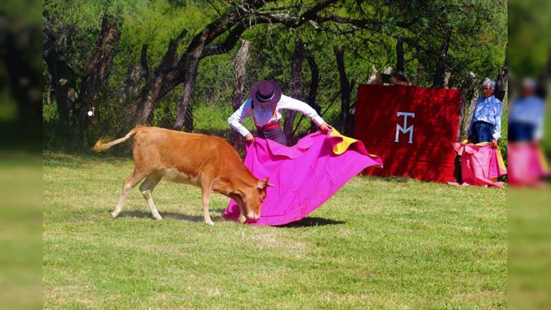 Vladimir Díaz y Paco Vargas se metieron al campo bravo de Araró - Foto 0 