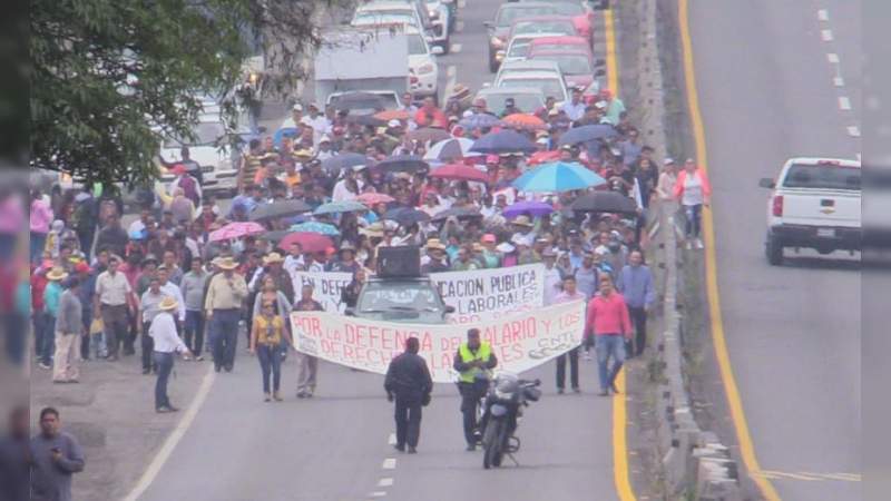 Ya inició la megamarcha de la CNTE 