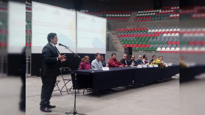 Michoacán realiza primer foro nacional de educación de adultos.  