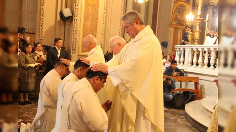 Ordenaciones sacerdotales conferidas por el Sr. Arzobispo de Morelia, Carlos Garfias Merlos - Foto 0 