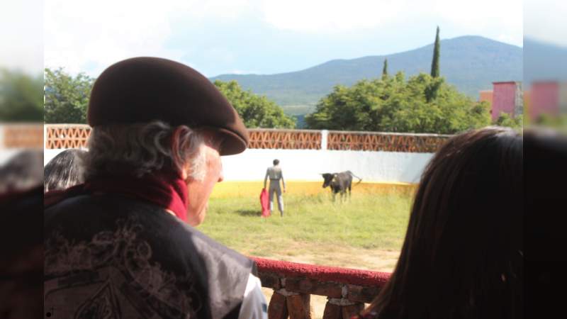 Emotivo reconocimiento  para Fernando Ruíz el Oropel  - Foto 1 