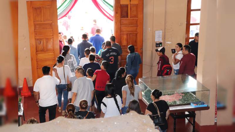 Instituciones Públicas y Privadas de Apatzingán, se suman al macrosimulacro que se realizó a nivel nacional - Foto 1 