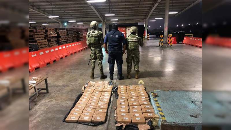 La Secretaría de Marina-Armada de México en coordinación con la aduana aseguran cargamento de clorhidrato de cocaína en Lázaro Cárdenas, Michoacán - Foto 0 
