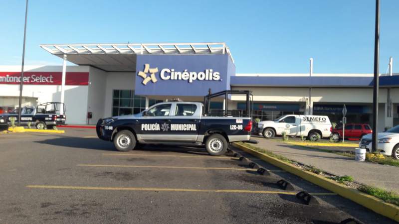 Intentan robarse cajero automático en Plaza Las Américas, en Lázaro Cárdenas, Michoacán 