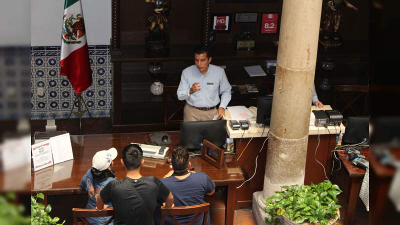 Desde el turismo y el empleo, un mejor futuro para todos - Foto 0 