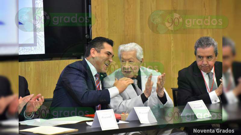 Ignacio López Tarso recibe la presea José María Morelos y Pavón - Foto 1 