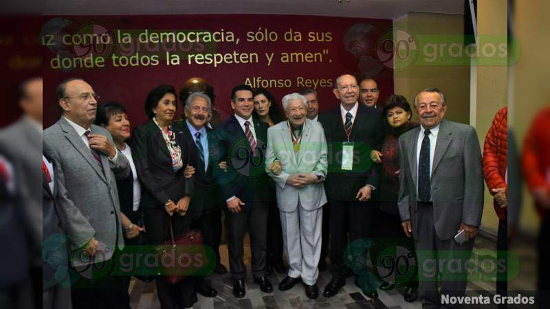 Ignacio López Tarso recibe la presea José María Morelos y Pavón - Foto 3 