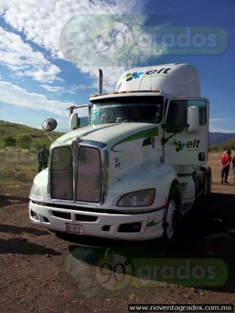 Tepalcatepec: Detienen a cinco tras robarse un camión en Colima - Foto 0 