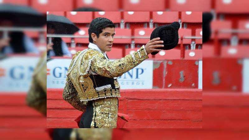 Los toreros Héctor Gabriel, Román Martínez, Arturo del Alba darán la pelea el 30 - Foto 1 