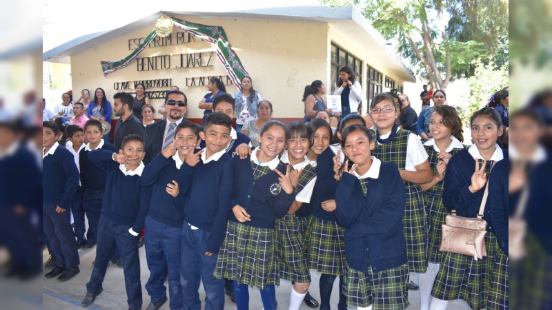 Se inauguró aula de medios en la primaria “Benito Juárez”, en La Aldea - Foto 2 