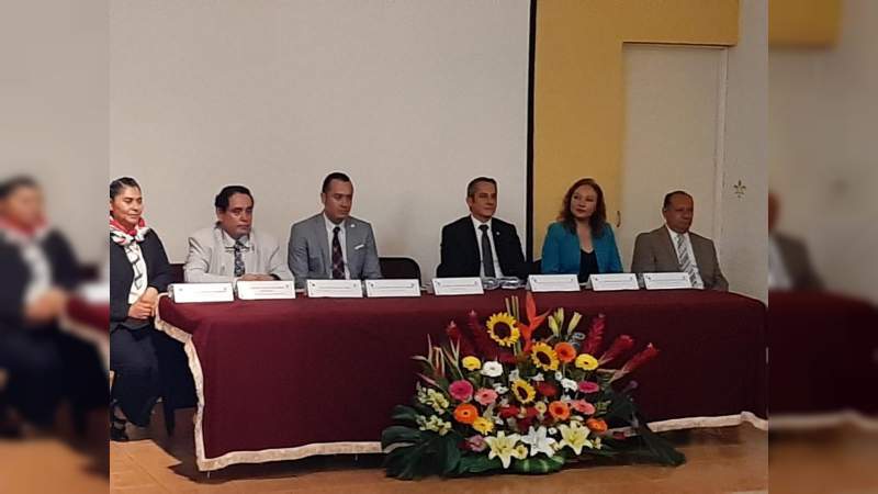 En el XLI aniversario de la facultad de enfermería de la UMSNH destacan el humanismo en el ejercicio de esta profesión 