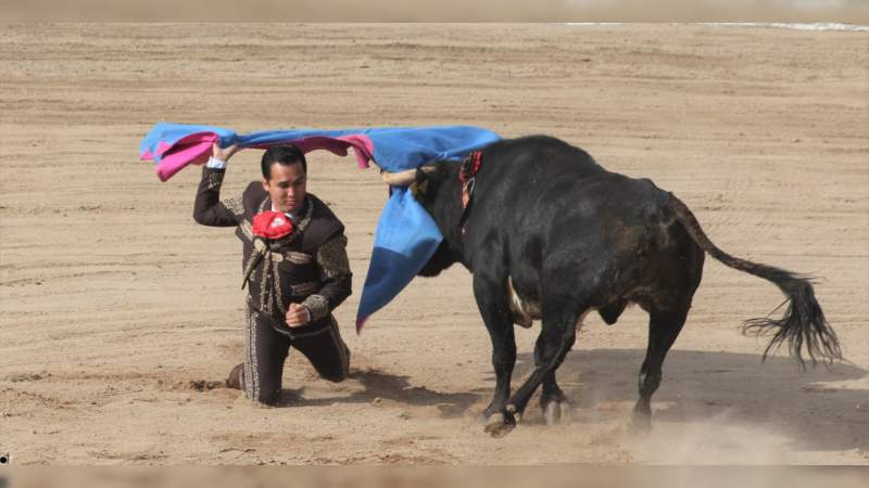 Triunfos de Juan Chávez, José Mauricio y Sergio Flores en Lagunillas - Foto 0 