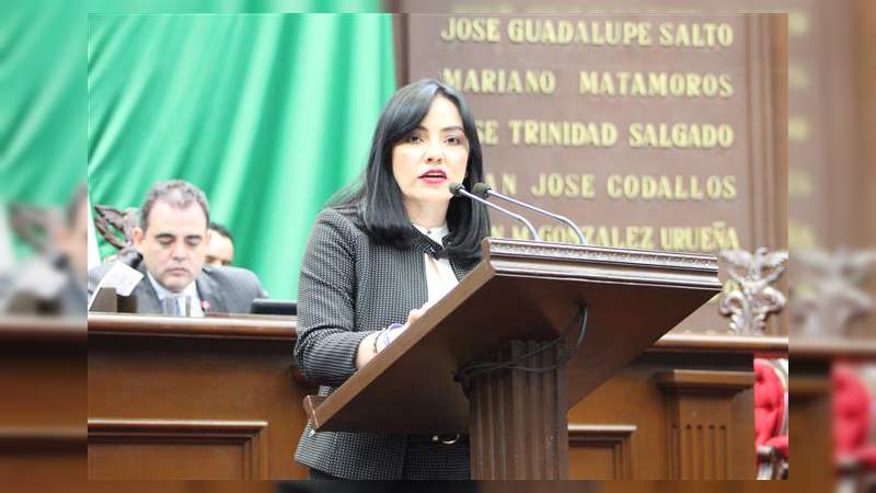La pacificación de México se puede lograr desde las escuelas: Adriana Hernández 
