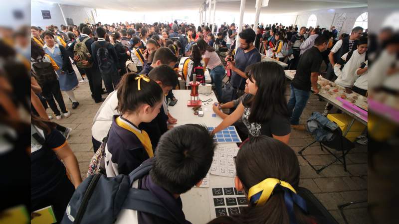 Gran interés despertó la Caravana de la Ciencia por sus talleres interactivos de todas las áreas del conocimiento  - Foto 0 