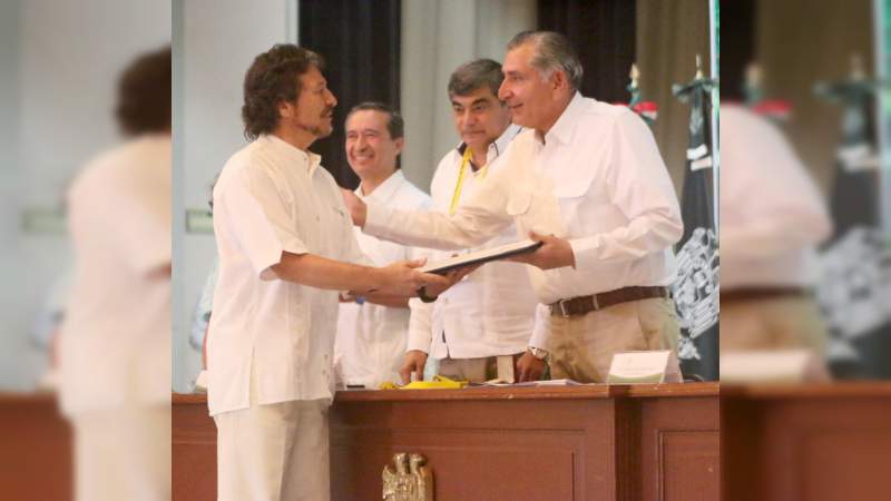 Prestigioso Premio Nacional, para investigador del Campus UNAM Morelia 