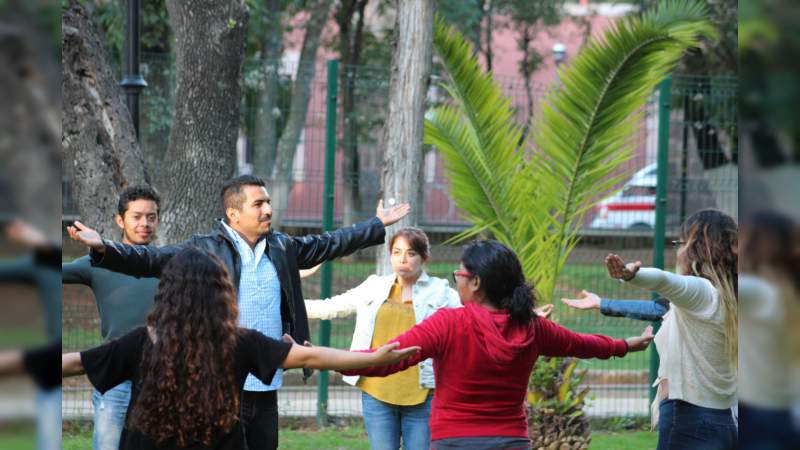 En la Bibliotequita del Bosque inició la Autocapacitación de Psicólogos Michoacanos - Foto 1 