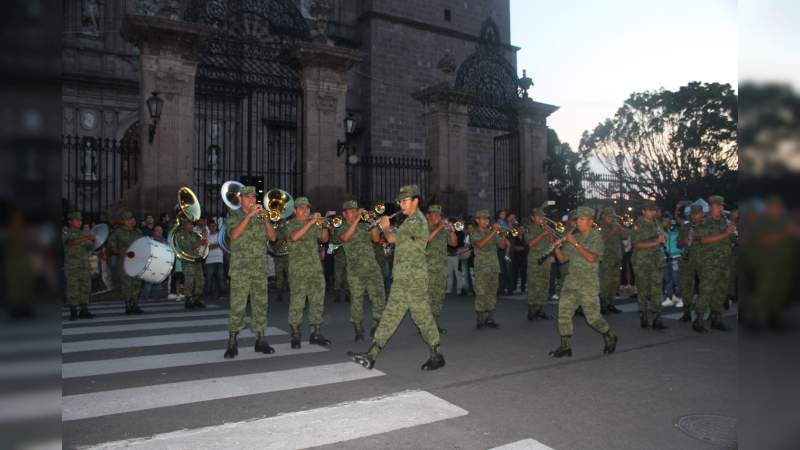 Sedena realiza Flashmob con su Orquesta Sinfónica en Morelia, Michoacán - Foto 1 