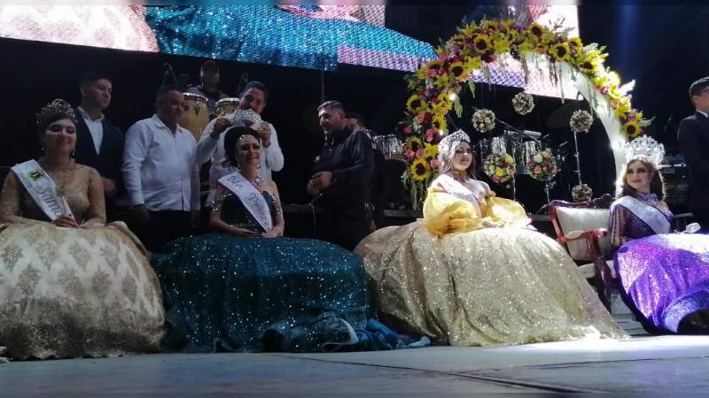 Con la coronación de SGM Beverly I, inicia Expo Feria Octubrina Apatzingán 2019 - Foto 0 