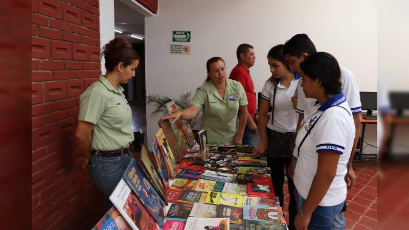 La Biblioteca Pública Benito Juárez de Apatzingán reabre sus puertas  - Foto 1 