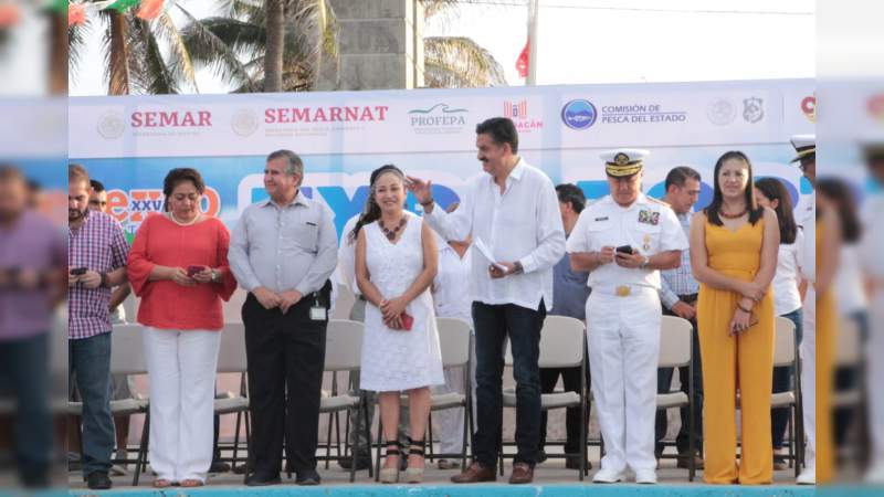 Celebra Michoacán la 25 Expo Tortuga Marina, en Playa Azul - Foto 0 