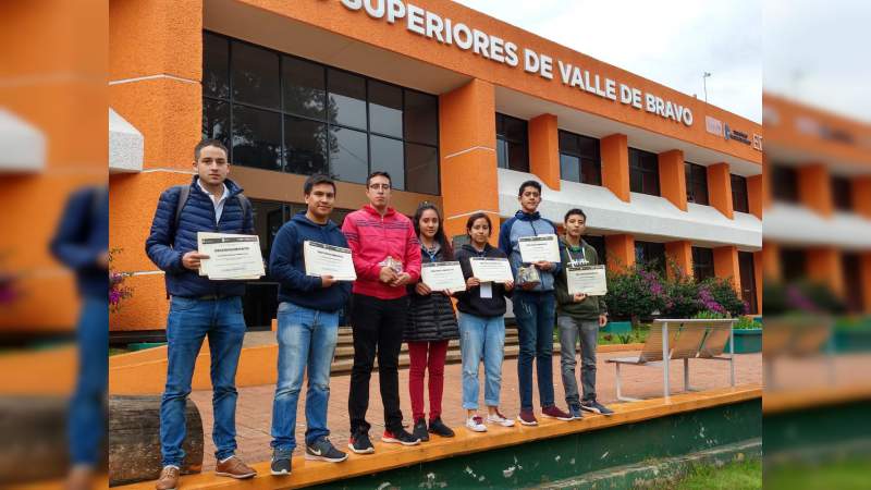 Gana ITSCH dos primeros lugares en Congreso Nacional de Mecatrónica 