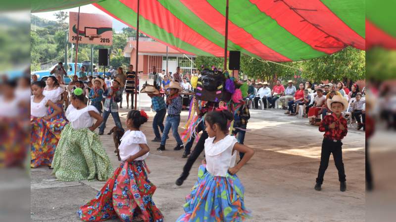 Dignifica IIFEEM escuela con 40 años de abandono, en Susupuato, Michoacán - Foto 2 