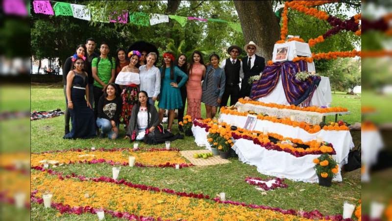 DIF Michoacán preserva tradiciones de Noche de Ánimas - Foto 0 
