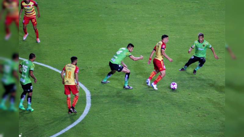 Monarcas goleó 6-1 a Bravos de Juárez y se metió a zona de Liguilla 