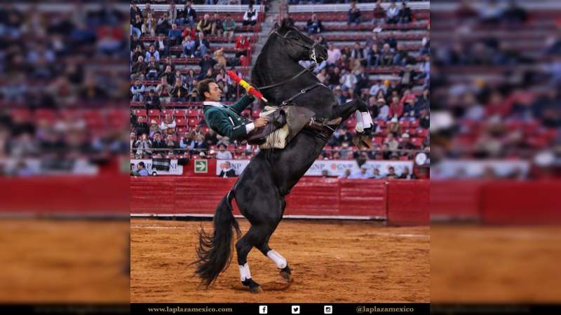 Hoy la Tradicional Corrida de Noche de Muertos con Andy Cartagena, Joselito Adame y el Calita 