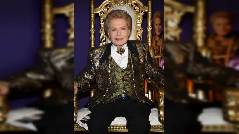 Muere astrólogo Walter Mercado a los 87 años 