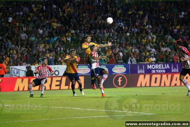Monarcas vence 2-0 a Chivas en el Estadio Morelos - Foto 0 