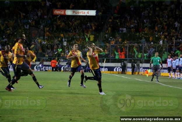Monarcas vence 2-0 a Chivas en el Estadio Morelos - Foto 3 