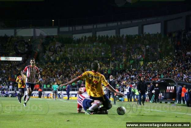 Monarcas vence 2-0 a Chivas en el Estadio Morelos - Foto 4 