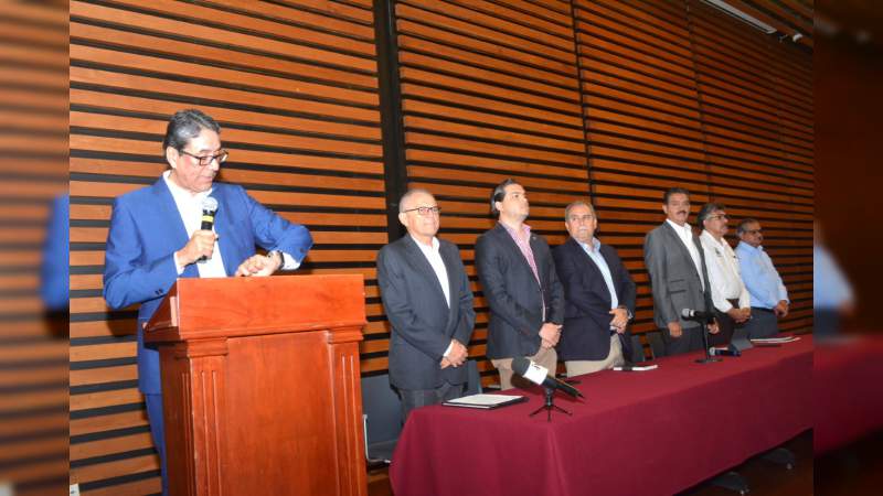 Realiza UMSNH primer panel de análisis para la sustentabilidad del sector forestal en el estado - Foto 0 