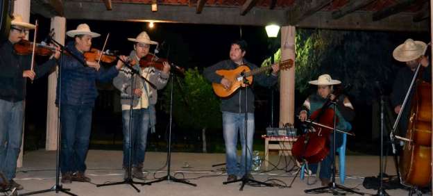 Con música y danza, el festejo de la Candelaria en Los Reyes, Michoacán - Foto 7 