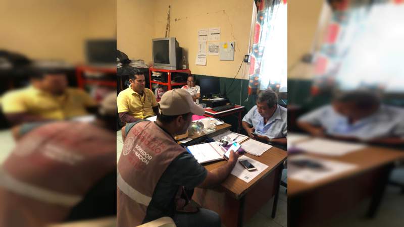 Van por maestros aviadores en Lázaro Cárdenas Michoacán  