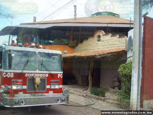 Se registra incendio en restaurante de Jiquilpan, Michoacán - Foto 1 