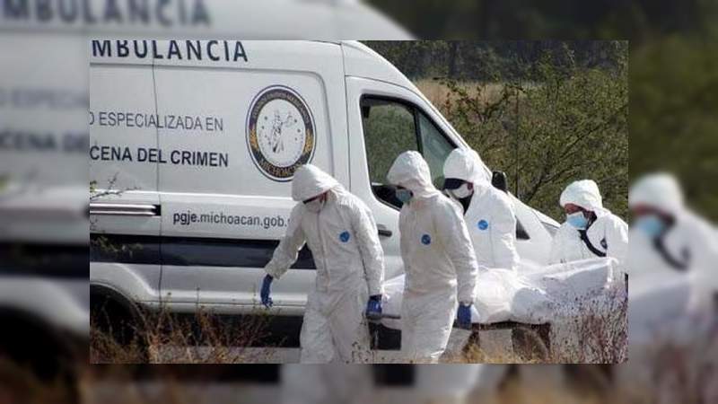 Hallan dos cadáveres inhumados clandestinamente en Jacona, Michoacán 