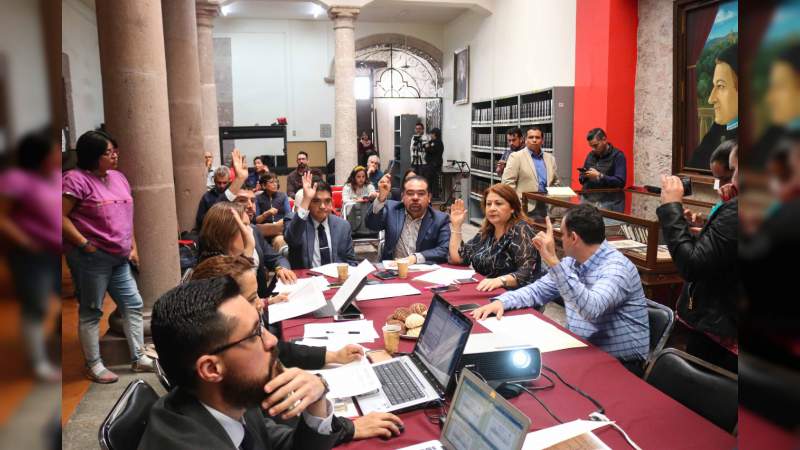 Concluyen diputados análisis de leyes de ingresos de municipios michoacanos 