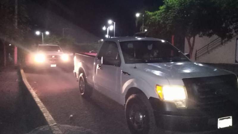 Localizan restos humanos embolsados dentro de camioneta frente a Zona Militar en Apodaca, Nuevo León 