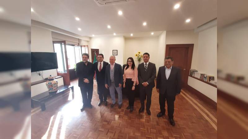 Histórica reunión entre rector de la UMSNH y el titular de la SEP, Esteban Moctezuma - Foto 1 