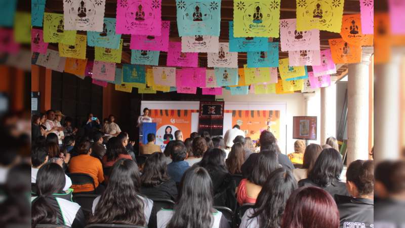 Con Jornadas de Turismo UdeMorelia reconoce el valor artístico de las artesanías michoacanas  - Foto 1 