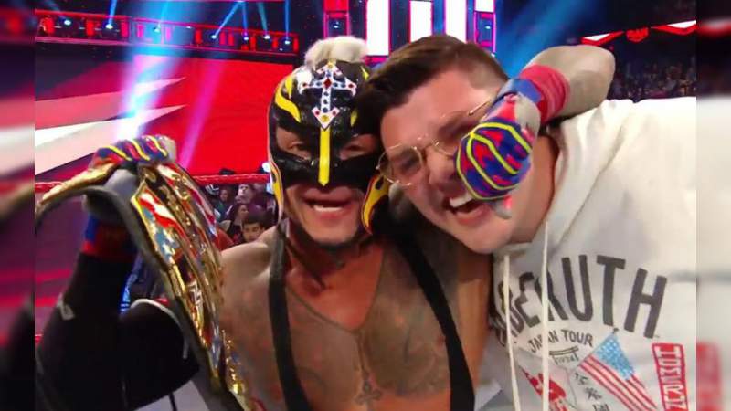 Rey Mysterio se convierte en Campeón de los Estados Unidos 