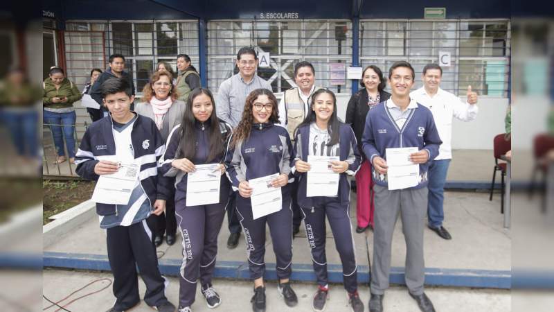 Continúa entrega de Beca Universal Benito Juárez en Michoacán - Foto 0 