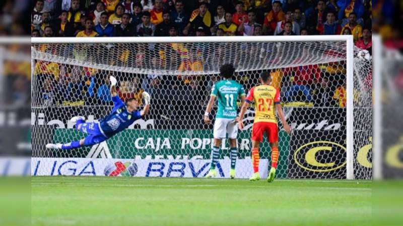 Monarcas y León empatan 3 – 3 en el estadio Morelos 