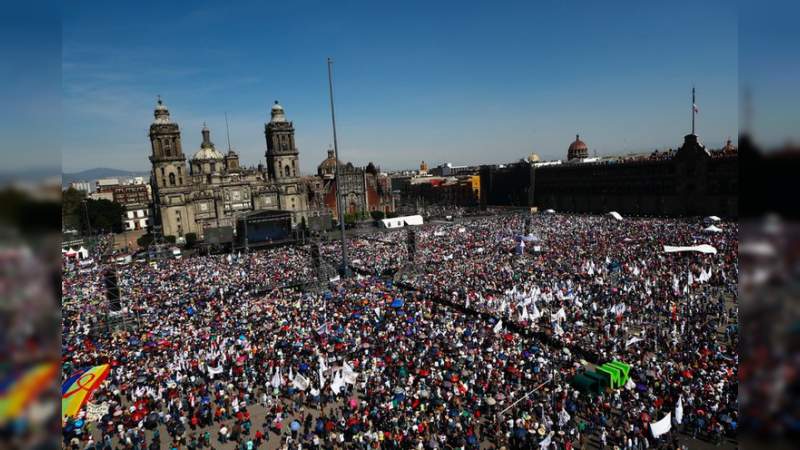 AMLO reunió 250 mil simpatizantes, sus adversarios sólo 8 mil 