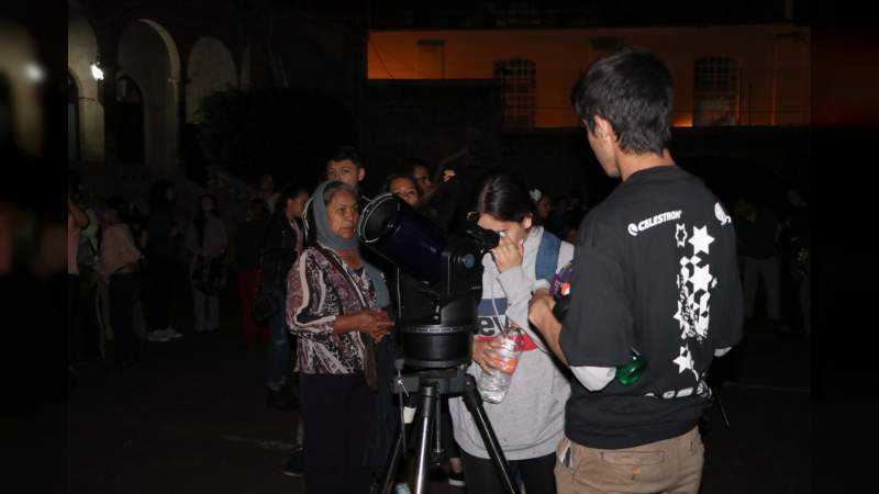 Seis mil personas disfrutaron de la Noche de las Estrellas en Morelia y Pátzcuaro, Michoacán - Foto 2 